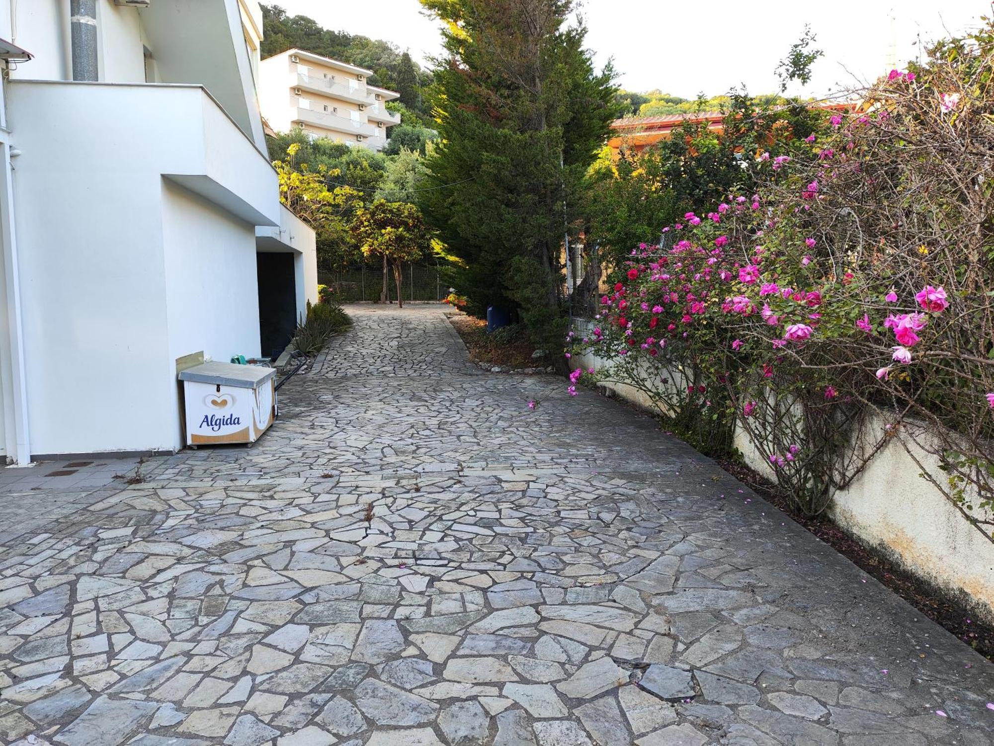 Theros Blu Sarakiniko (Epirus) Kültér fotó